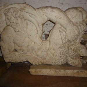 Bas-reliëf: studie in gips van 'Le satyre à la flute de Pan' Originele, authentieke sculptuur van Jean Dulac FRANCE. Gesigneerd, 83 x 57 cm.