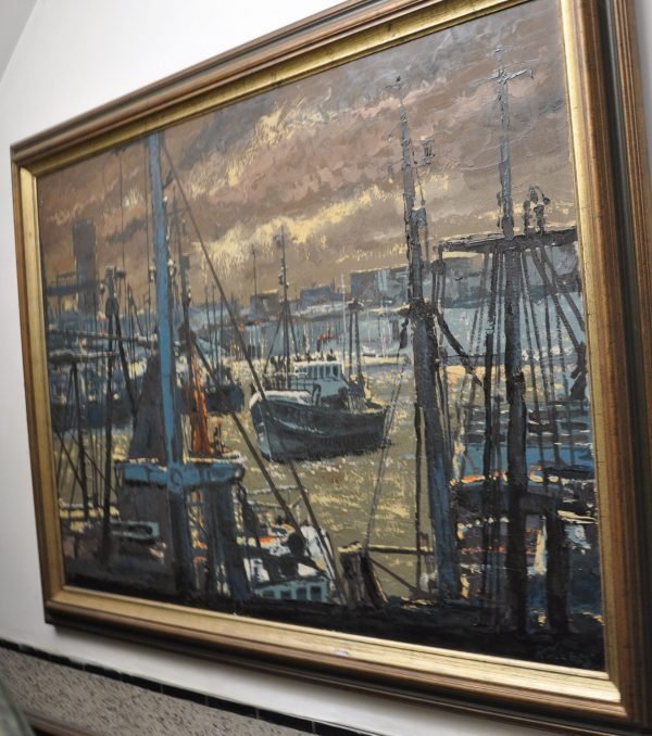 R. Savels, Aangemeerde boten bij valavond, vissershaven