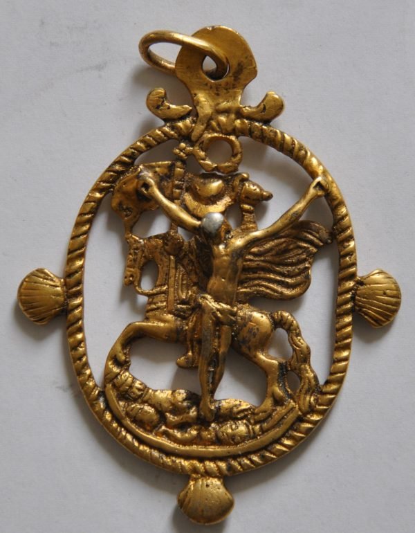 Orde van Sint-Jacobus van Compostela,  op achterzijde Christus,  Zilver verguld, H. 8 cm.