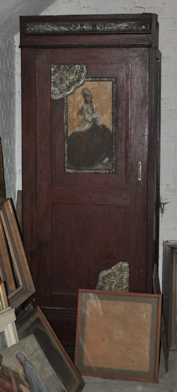 De Keyser, Beschilderde kast uit zijn atelier