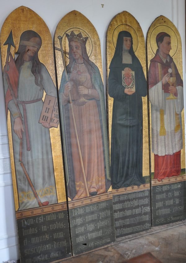 Neogotiek: Synagoge en Ecclesia, en twee heiligen