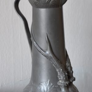 Kruik met hertegewei, Kayserzinn