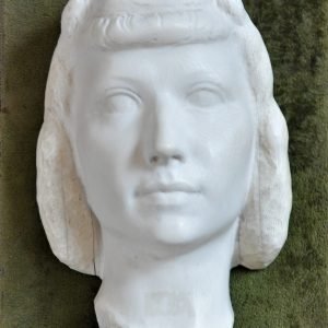 Van Hoof,  ivoor, H. 19,5 cm.