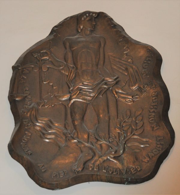 Geslagen koper,  voor Monsieur Le Droit
