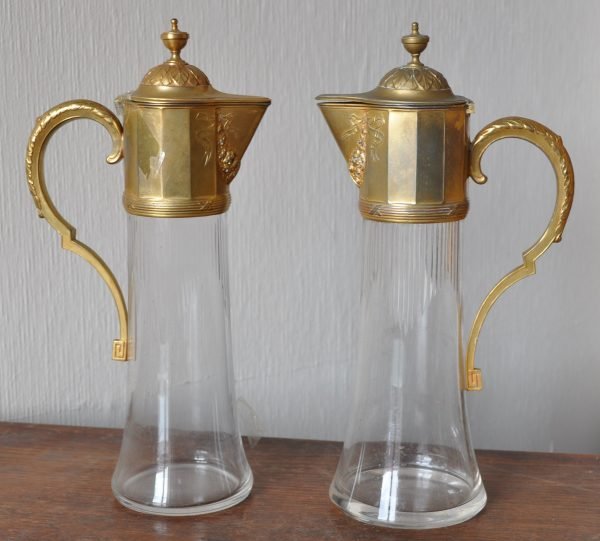 Twee karafjes met Louis XVI-motief