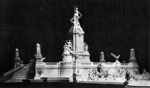 J. Lagae, L’époque des héros 1906-09, plâtre 58/42/26 Projet du monument à Buenos Aires - Image 2