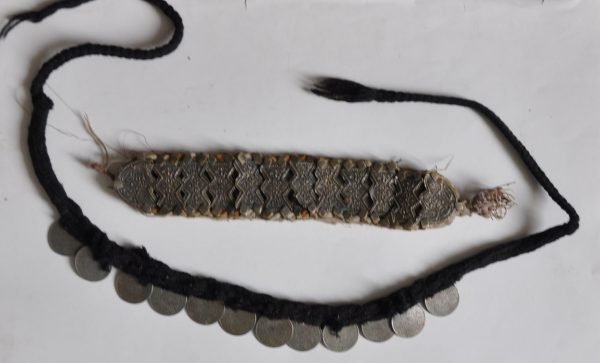 Epaulette Afghanistan,  Hoofdband met Saoudi-arrabische munten