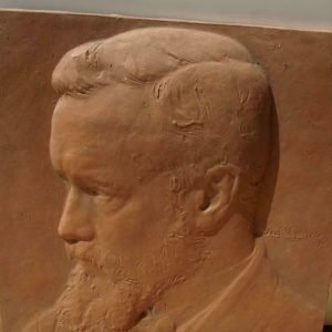 Het portret van Prosper Van Langendonck, profiel in terracotta, gesigneerde bas-reliëf van Jules Lagae °1861-1932 sculptuur, plaat 32 x 31 cm Prosper Van Langendonck, Vlaams auteur, mede oprichter van 'Van Nu en Straks' In excellente staat