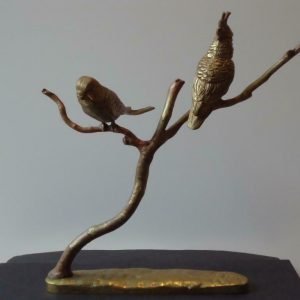 van Vanderzypen. Art déco, twee vogels, elk los op tak, onderling verwisselbare plaatsen H: 30 cm