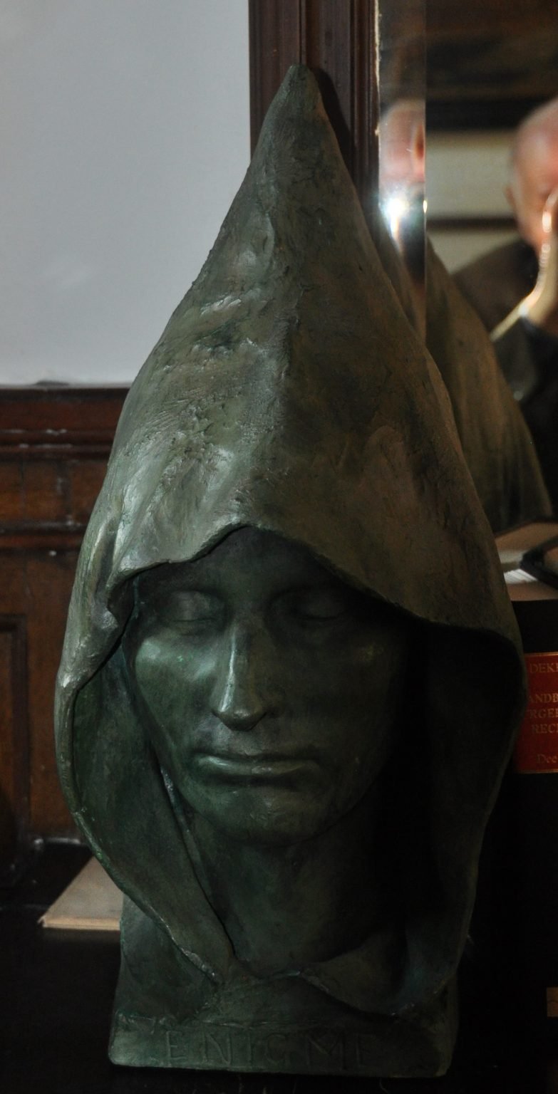 Callie, Enigma Belgian Sculptures